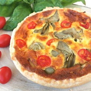 Quiche Lorraine Vegetariana con Pomodorini e Carciofi