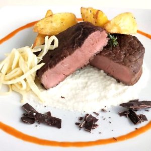 Vitello con Sedano Rapa Patate alle erbe Maionese al Pomodoro e scaglie di Cioccolato